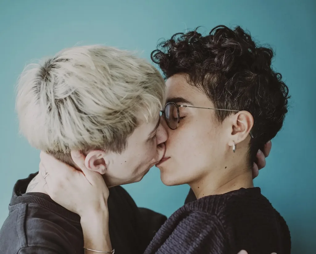 An Analysis of Photojournalism with Photographer Marie Docher - 00