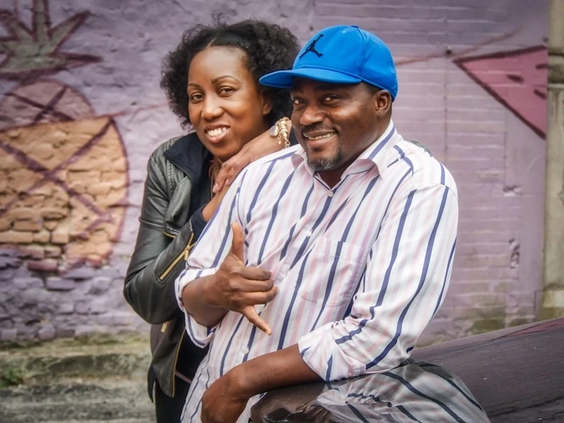 Engagement au Premier Plan : Les Portraits Sociaux de Jan Armor 11