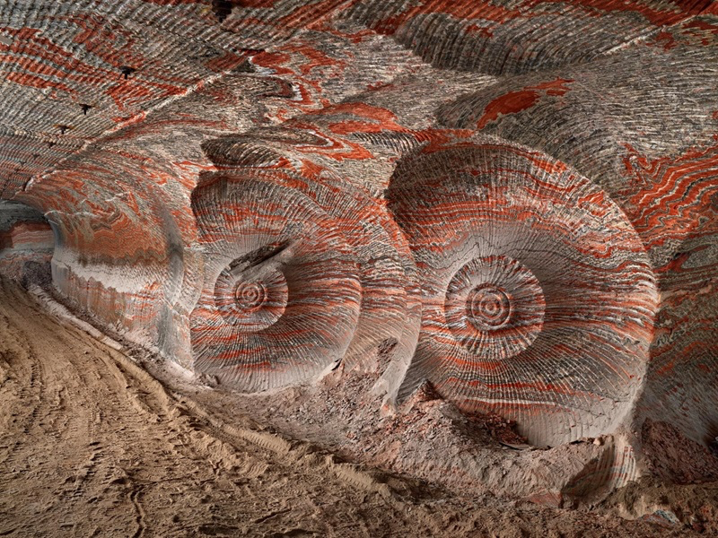 The Power of Images in Raising Awareness for a Fragile Earth - 04
