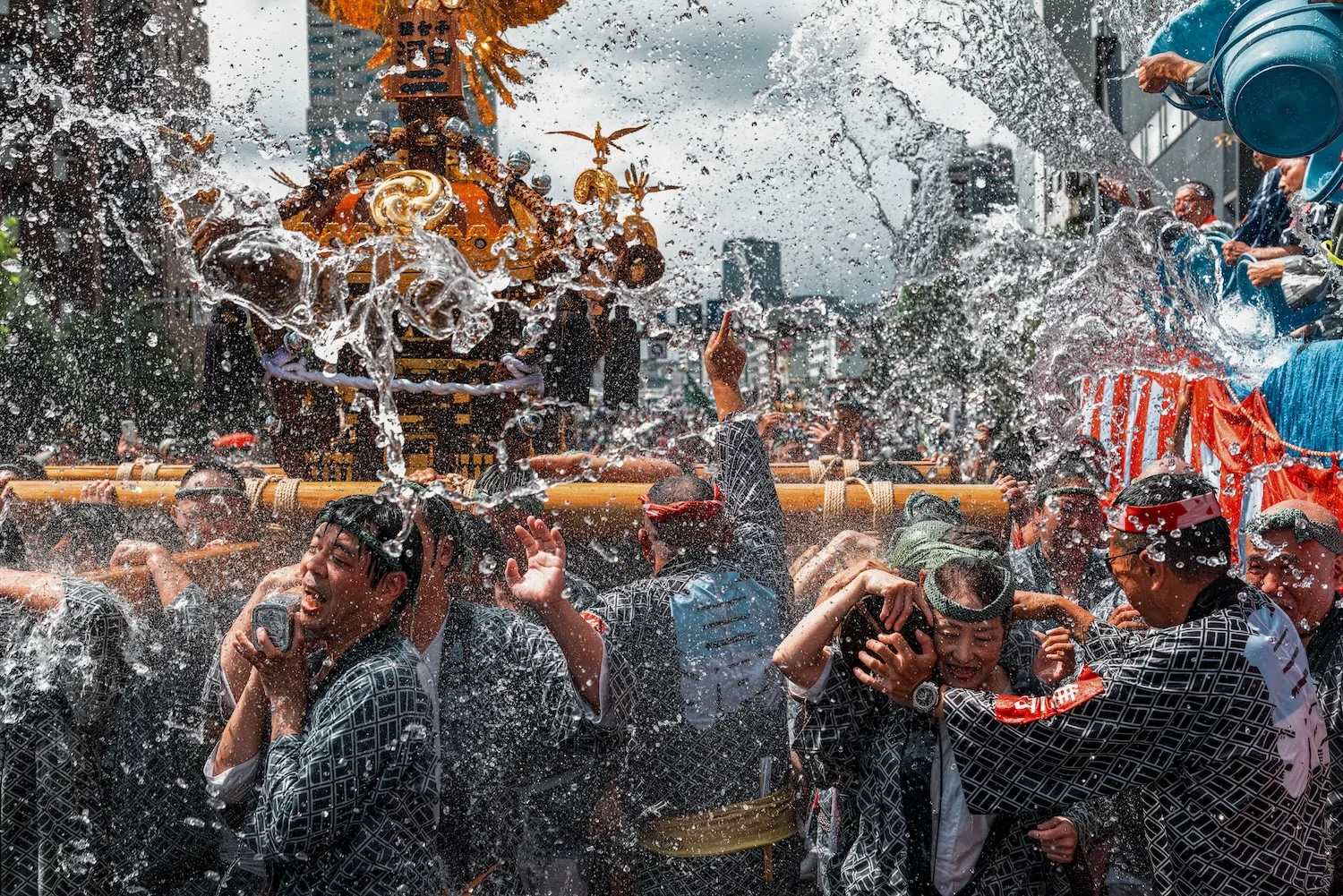 Walking Tokyo with Street Photographer Yuzo Fujii - 00