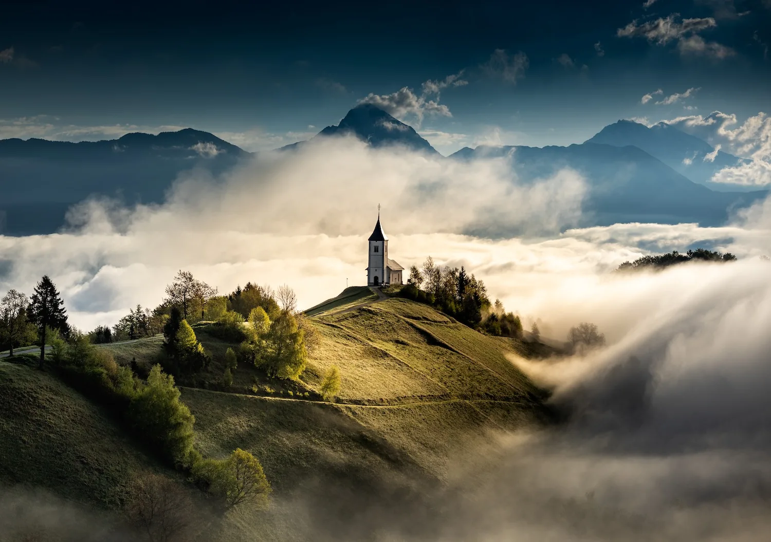Finding Wonder in Foggy Landscapes with Nina Lozej - 01
