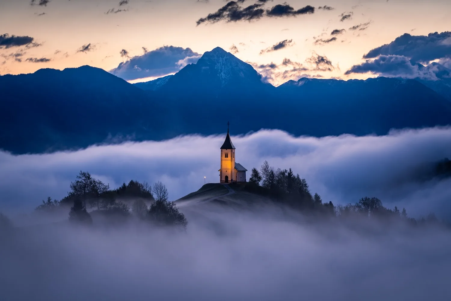 Finding Wonder in Foggy Landscapes with Nina Lozej - 08
